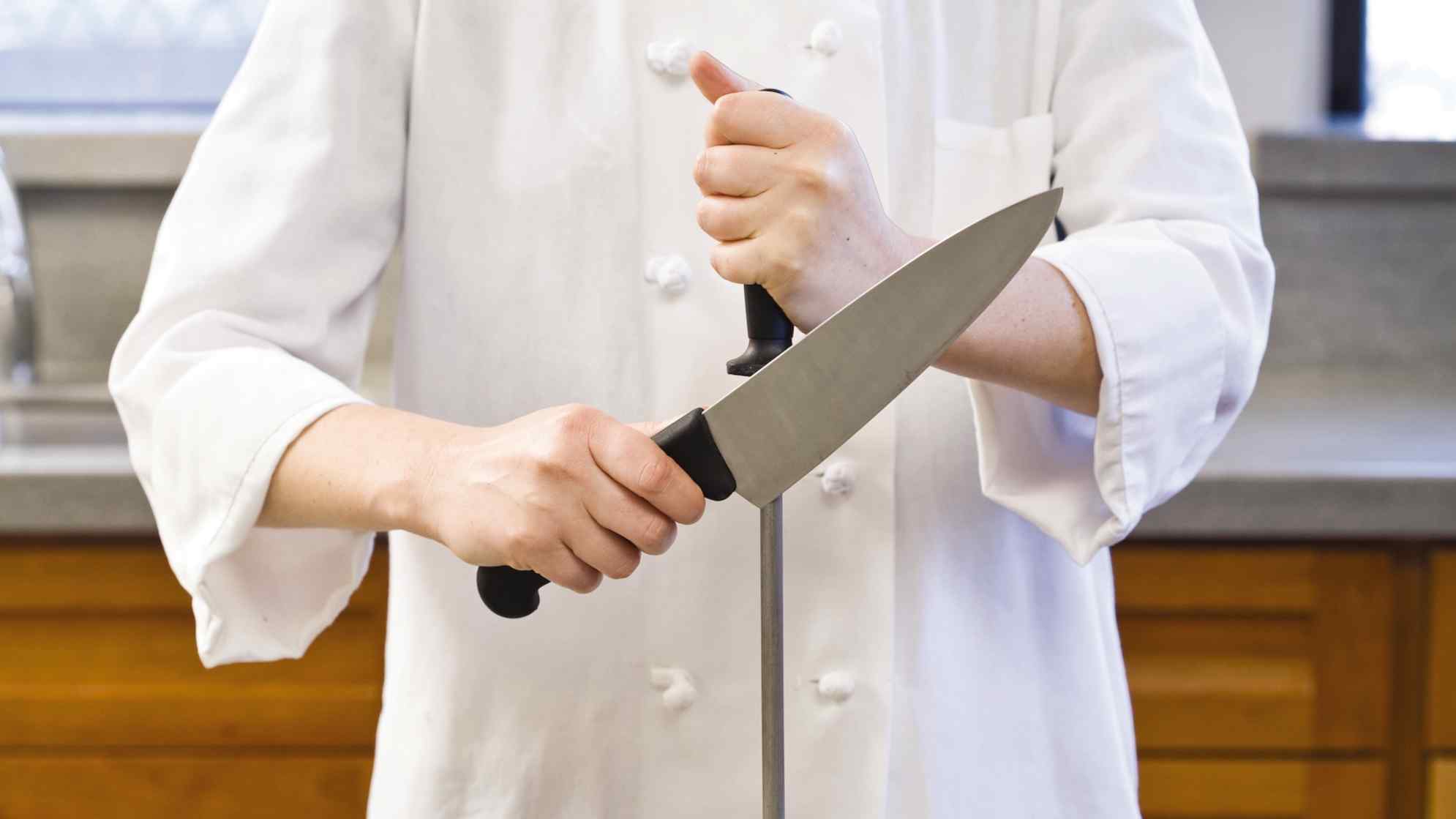 How To Use A Carbon Steel Knife Sharpener